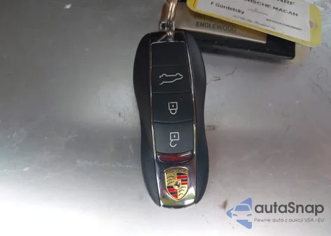 2021 Porsche Macan z USA, uszkodzony, nr VIN WP1AA2A55MLB06633